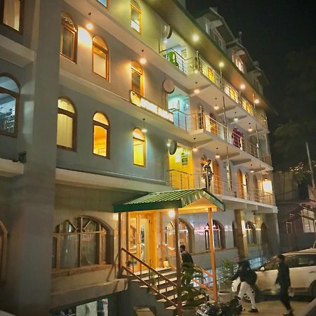 The Avenue Hotel , Manali A River Side Hotel 외부 사진