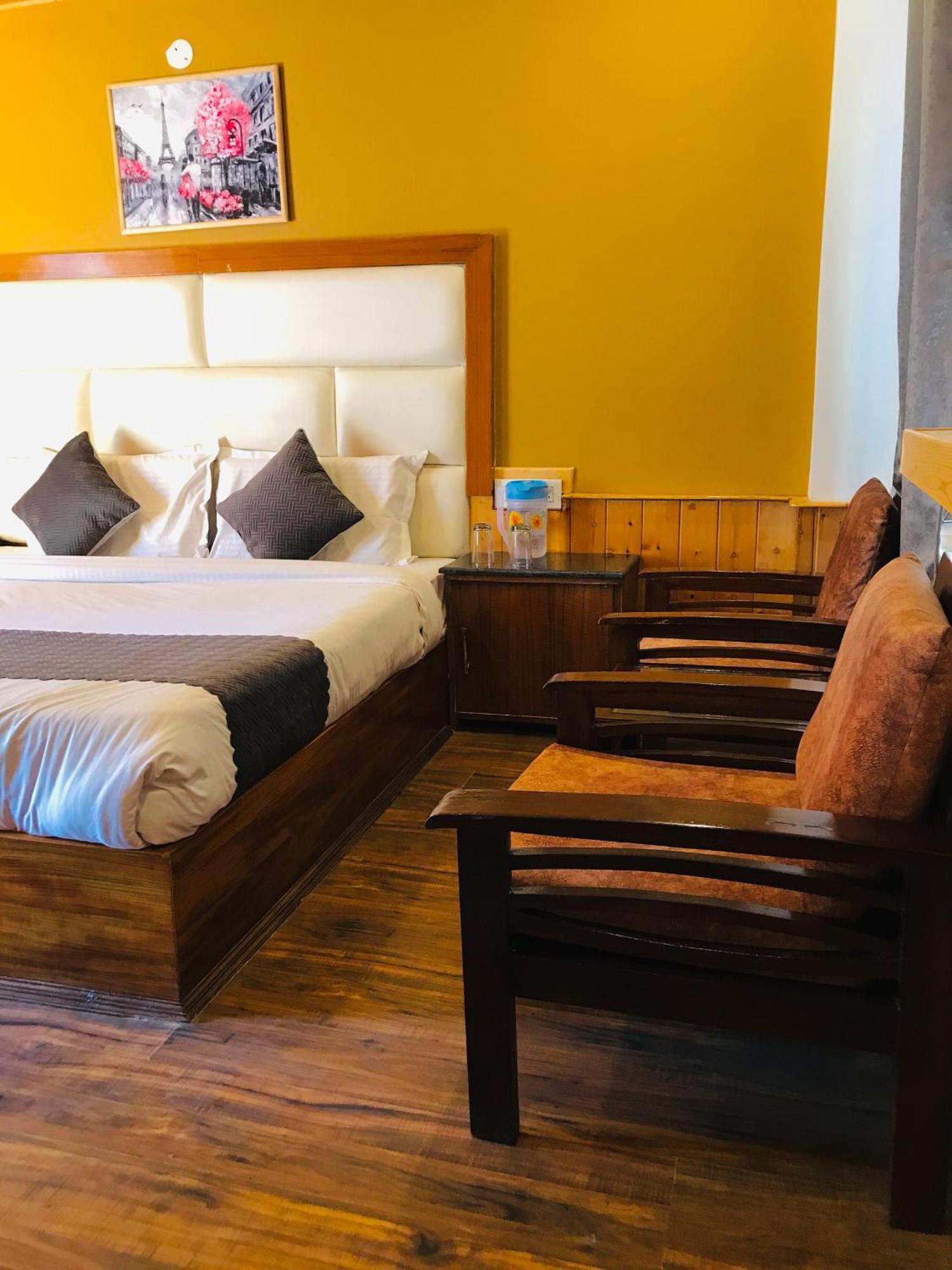 The Avenue Hotel , Manali A River Side Hotel 외부 사진