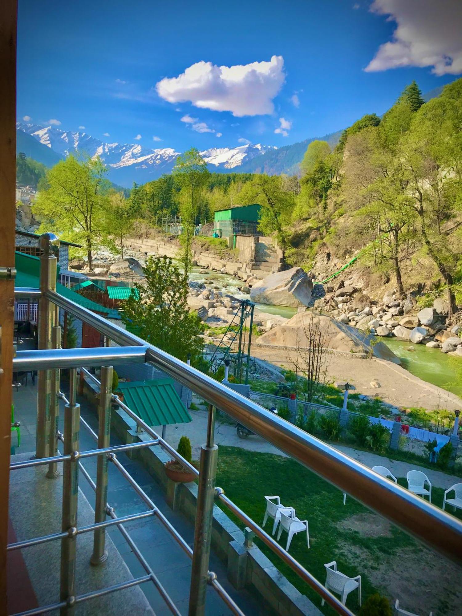 The Avenue Hotel , Manali A River Side Hotel 외부 사진