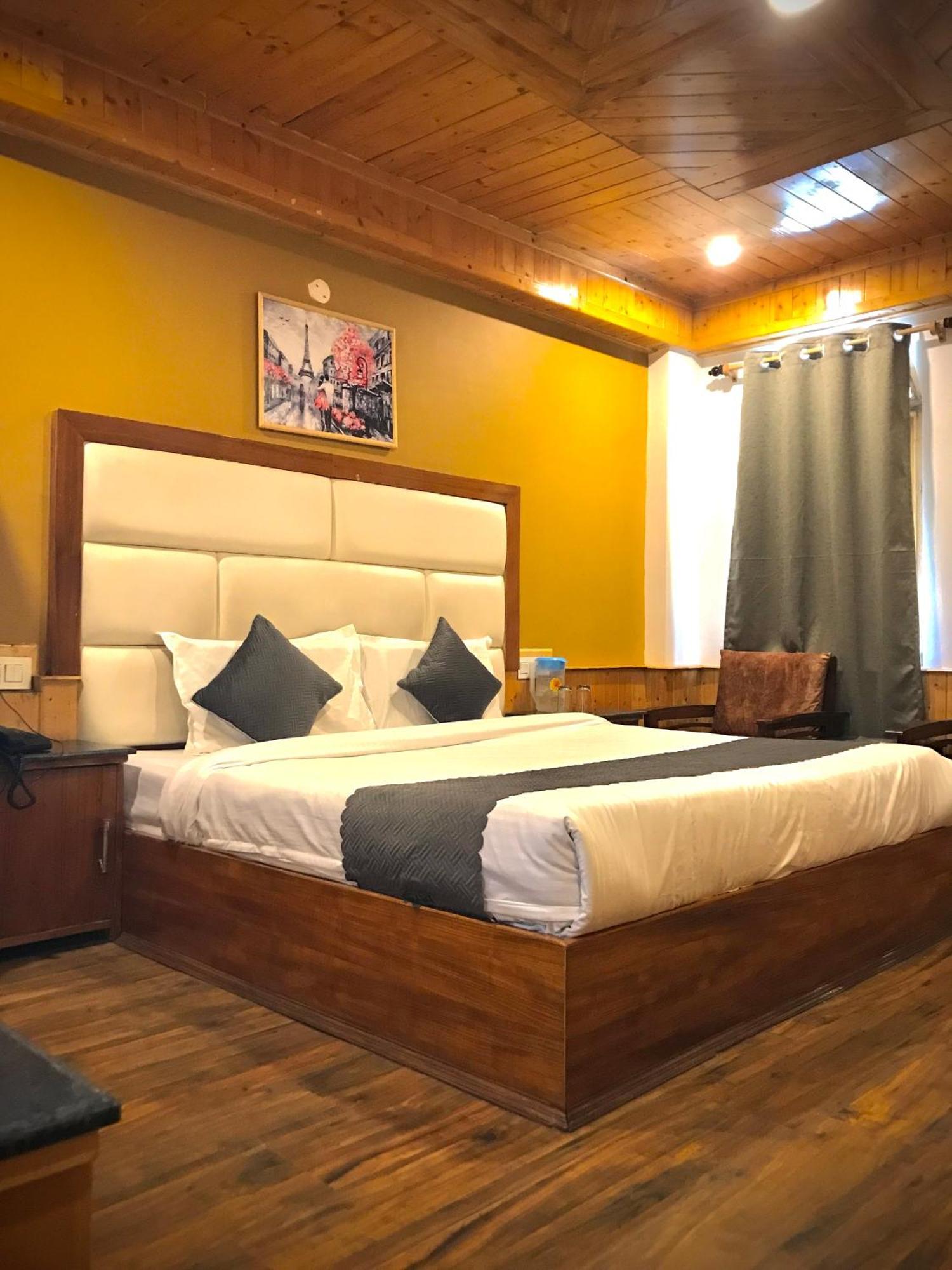 The Avenue Hotel , Manali A River Side Hotel 외부 사진